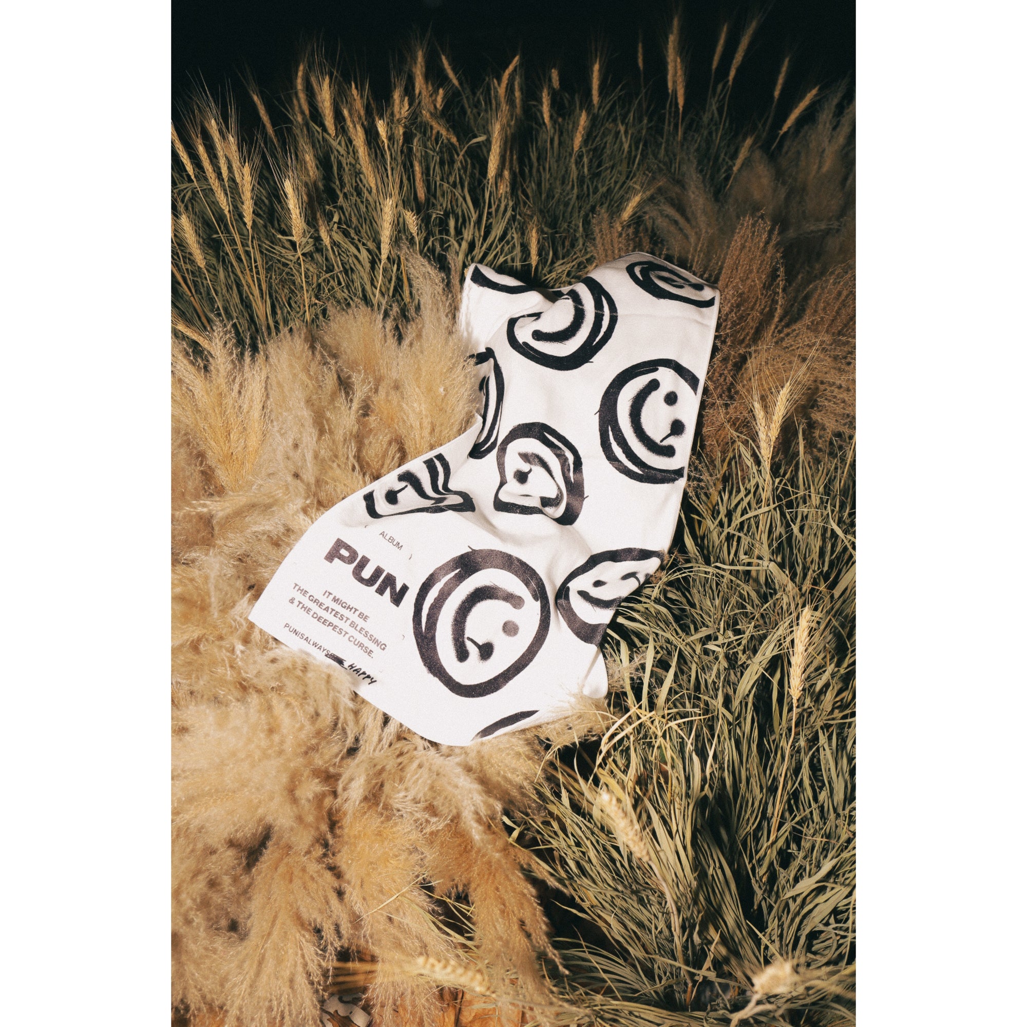 PUN “DAY & NIGHT” HAND TOWEL